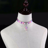 Collier Holographique <br> Croix Gothique