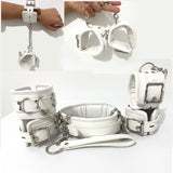 Set bondage blanc, menottes et collier avec laisse | BDSM Empire