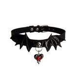 Collier Gothique Cœur Rouge et Chaîne : collier gothique noir, pendentif cœur rouge sombre, photo 1