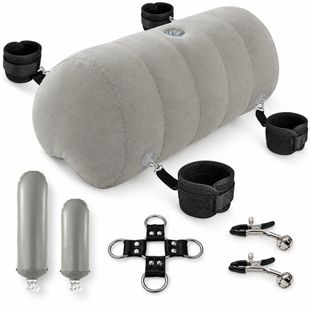 Coussin Gonflable BDSM avec Attaches : coussin gonflable gris avec menottes, chevillères et pinces, photo 1