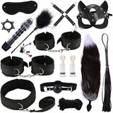 Kit BDSM Peluche 16 Pièces : les 16 accessoires à plat, attaches doublées peluche noire