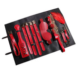 Kit de Soumission Nocturne : trousse ouverte, rouge