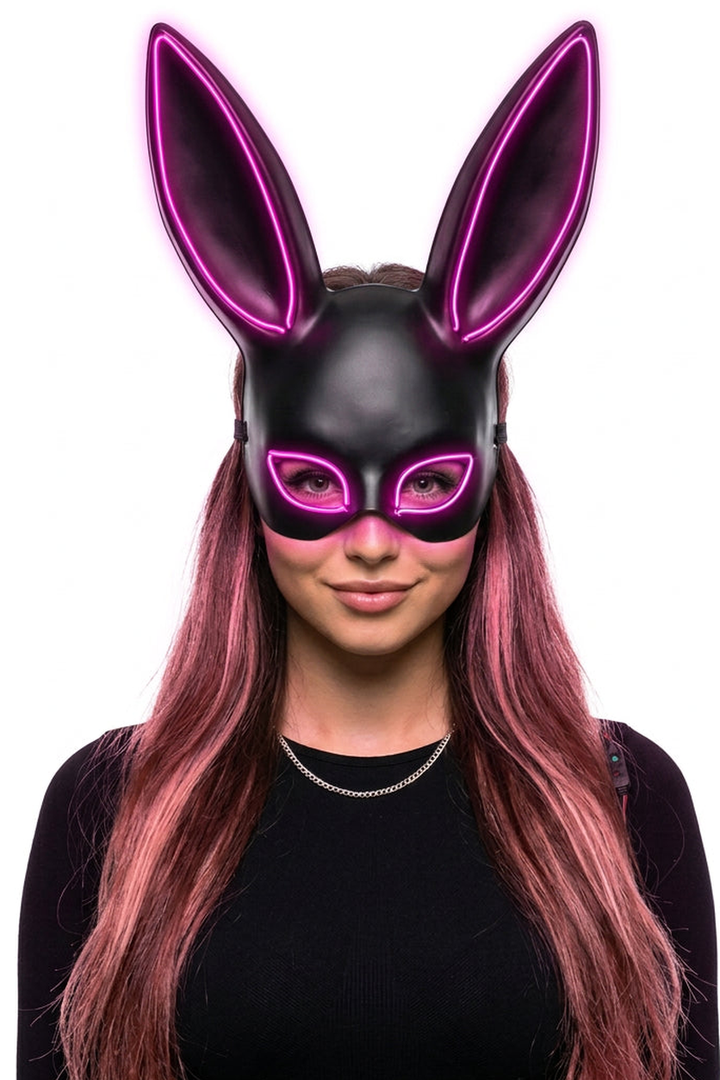 Masque Lapin Lumineux LED Néon — Rose — porté sur fond blanc