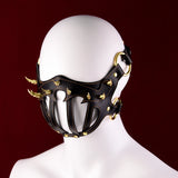 Masque Muselière et Bandeau Cuir PU : masque muselière en cuir PU sur mannequin, photo 3
