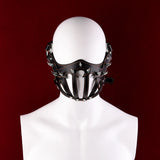 Masque Muselière et Bandeau Cuir PU : masque muselière en cuir PU sur mannequin, photo 4