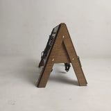 Mini Chevalet BDSM Atelier en Bois : vue de profil montrant la structure en A, photo 4