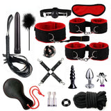Pack BDSM 18 Pièces : les 18 accessoires à plat, doublure rouge et bandeau rouge