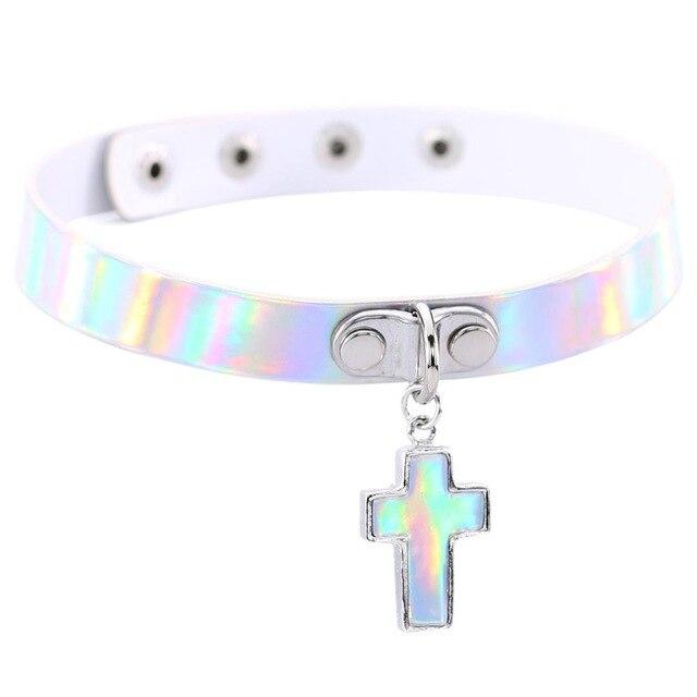 Collier Holographique <br> Croix Gothique